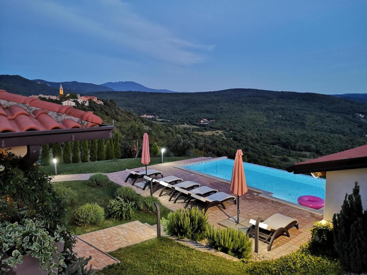 Home Andrea With Infinity Salty Pool Roc Bagian luar foto