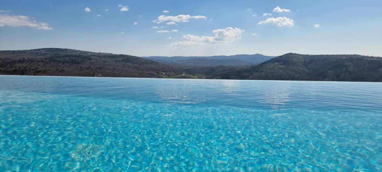 Home Andrea With Infinity Salty Pool Roc Bagian luar foto