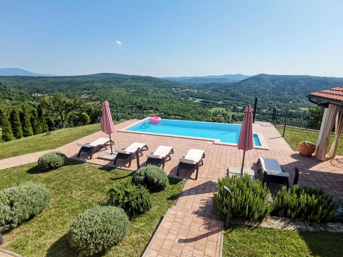 Home Andrea With Infinity Salty Pool Roc Bagian luar foto