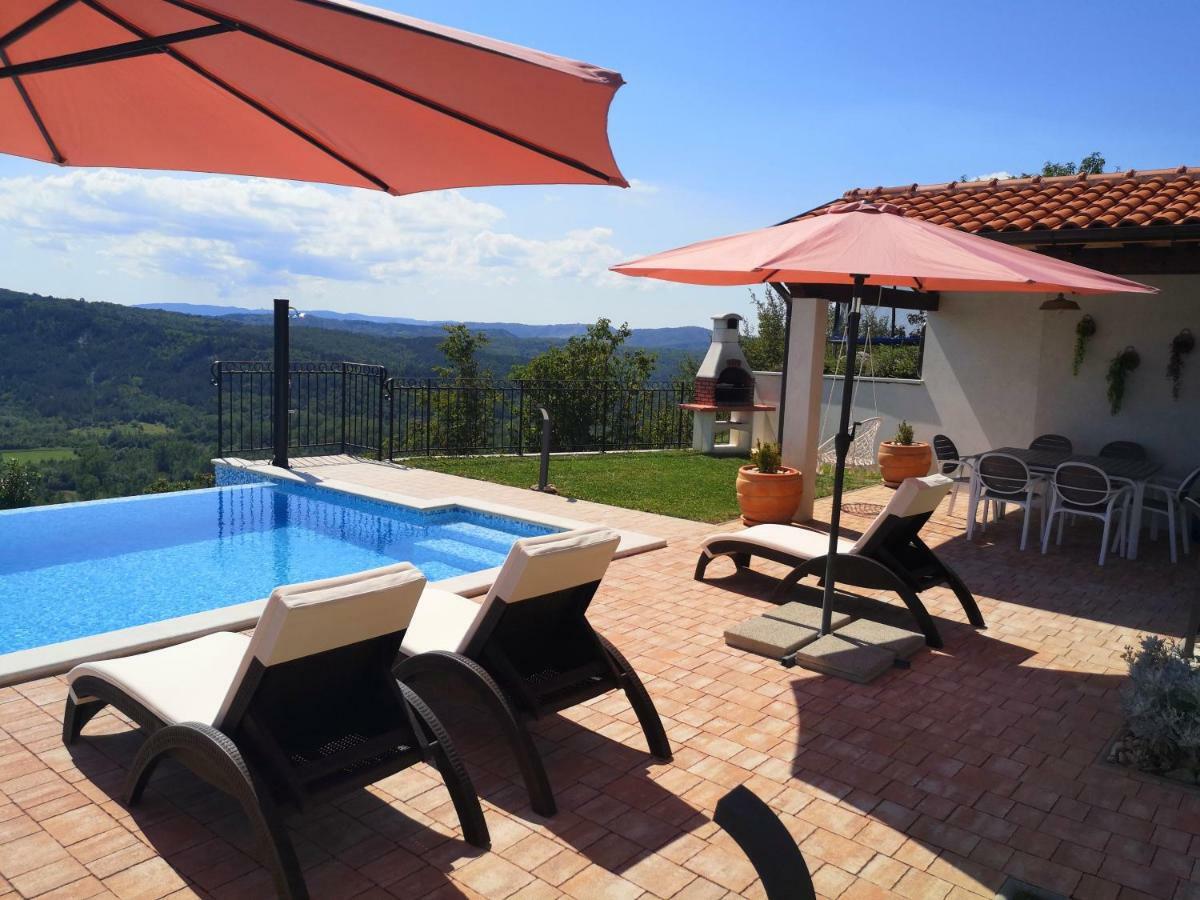 Home Andrea With Infinity Salty Pool Roc Bagian luar foto