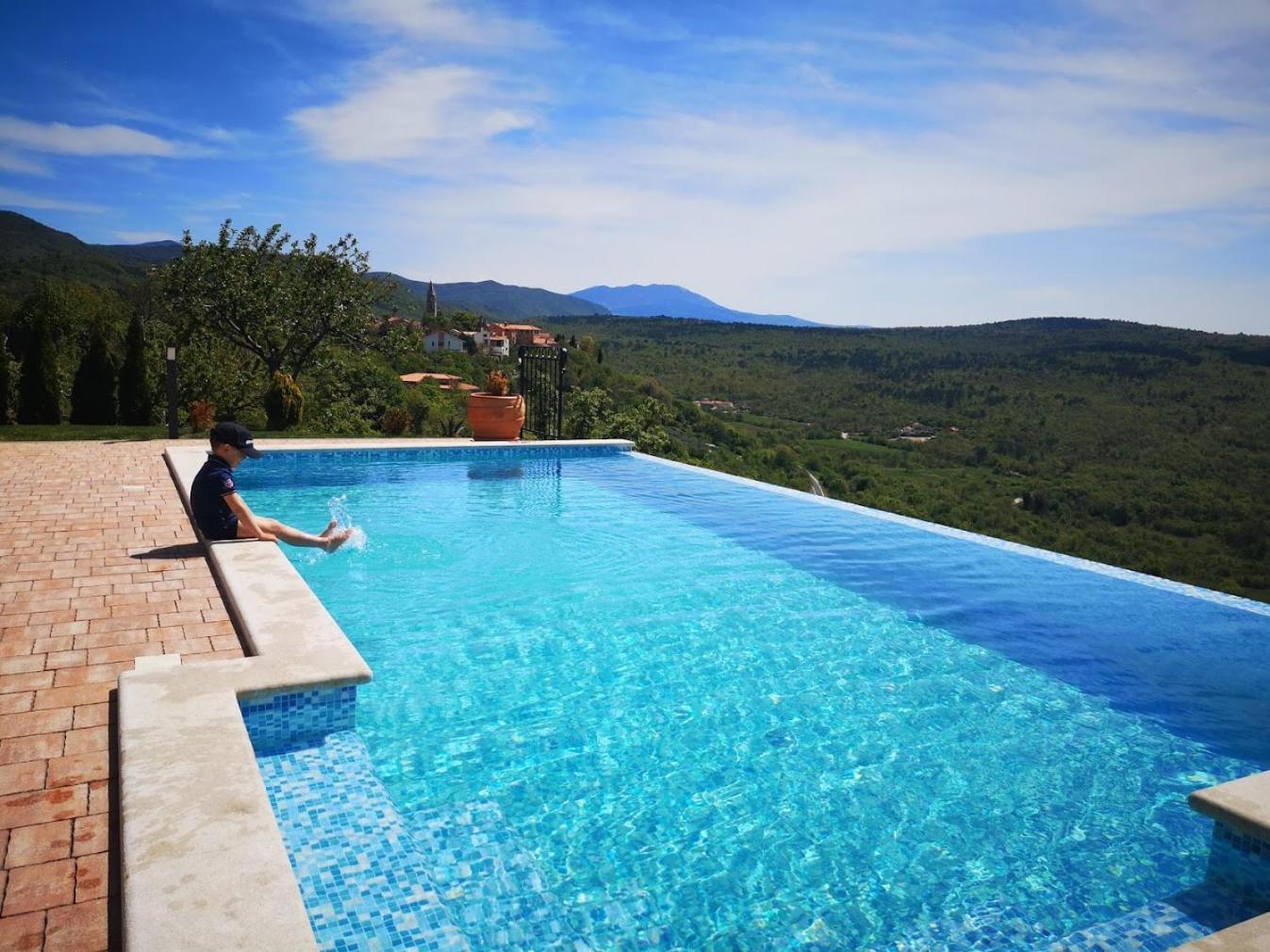 Home Andrea With Infinity Salty Pool Roc Bagian luar foto